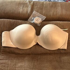 Maidenform Women's Custom Lift Strapless Underwire Bra.‎ Size 34B